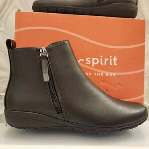 Easy Spirit "Allena3" Booties. PU upper. NIB/packaging. Size 7